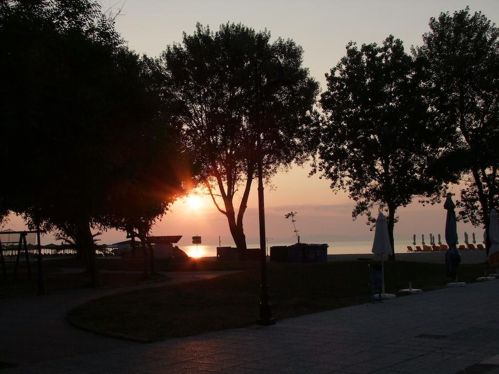 Hotel Kostas Olympiakí Aktí Exterior foto